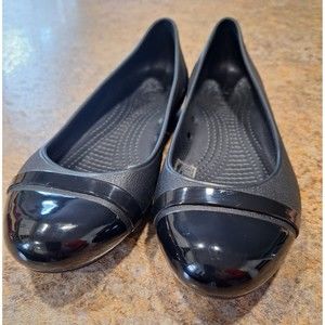 Crocs Sz 5 Wide Womens Black Shiny Cap Toe Flat Ballet Slip On Shoes 12300